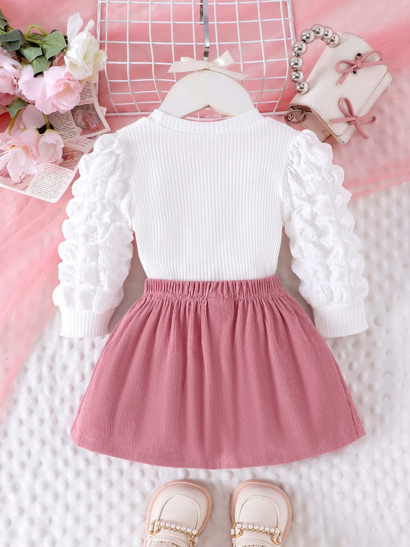 2PCS Winter New Style for 0-3 Year Old Girls, Comfortable Sweet and Cute Bubble Sleeves, Love Chapter Top + Pink Short Skirt Set